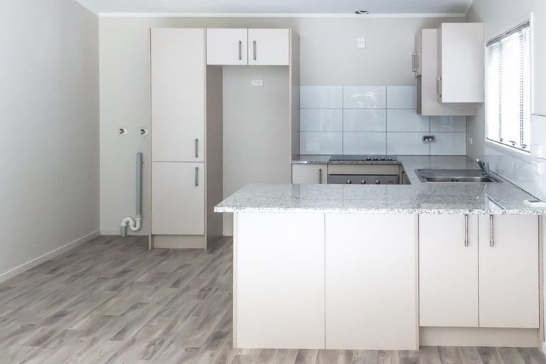 Photo of property in 64b Brian Crescent, Stanmore Bay, Whangaparaoa, 0932