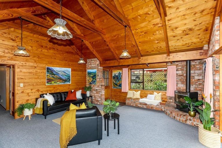 Photo of property in 3 Rennell Street, Frankleigh Park, New Plymouth, 4310