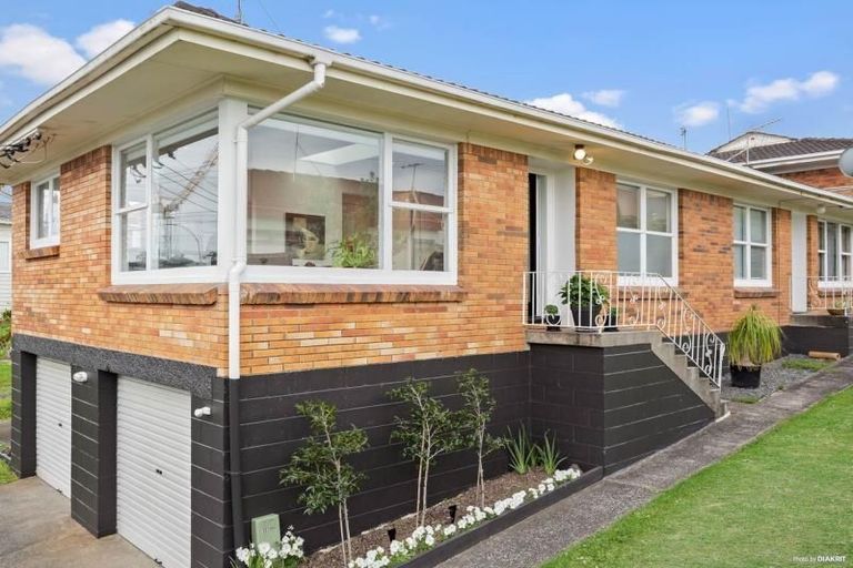 Photo of property in 1/8 Ngataringa Road, Devonport, Auckland, 0624