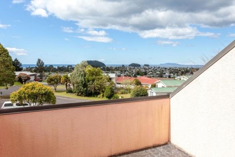 Photo of property in 114 Chevron Crescent, Whangamata, 3620
