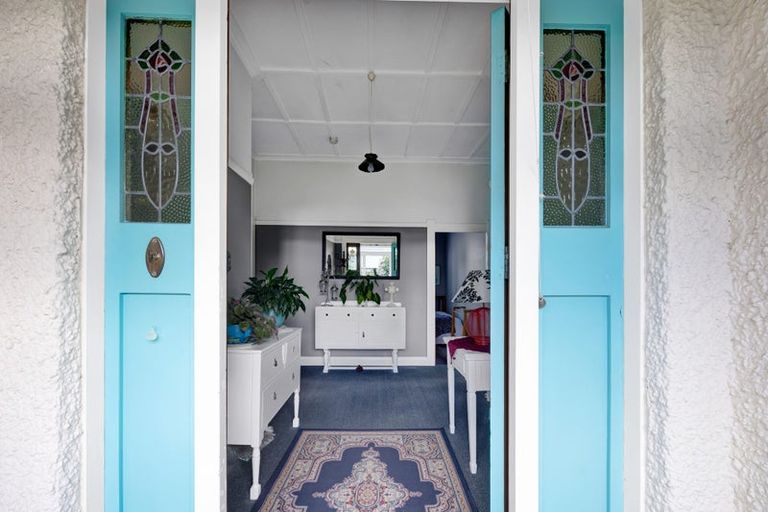 Photo of property in 3 George Street, Hawera, 4610