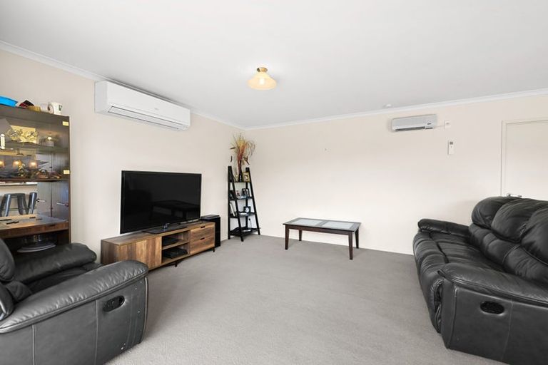 Photo of property in 4 Piwakawaka Court, Rototuna North, Hamilton, 3210