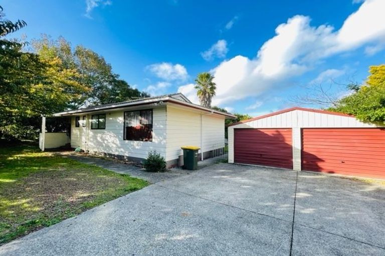 Photo of property in 96 Kayes Road, Pukekohe, 2120