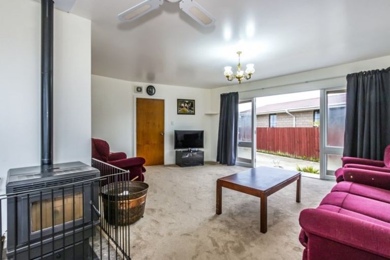 Photo of property in 7 Glenrowan Avenue, Avondale, Christchurch, 8061