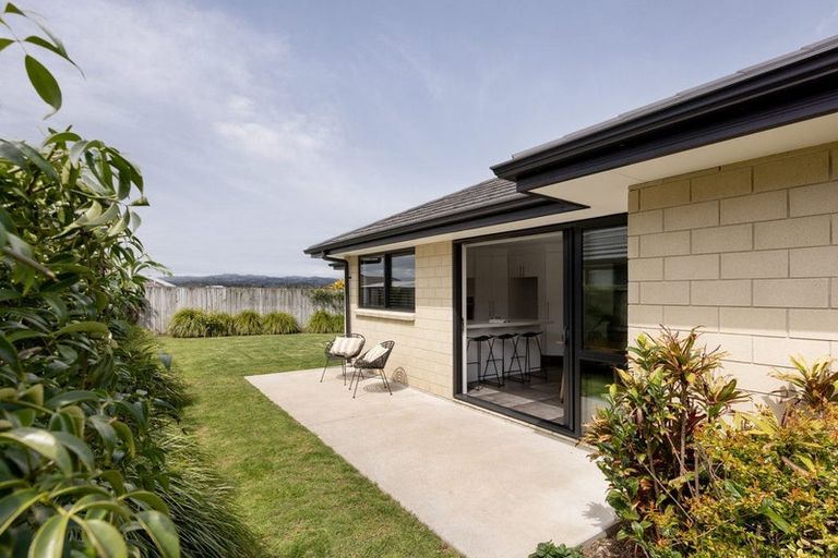 Photo of property in 10 Fearnley Grove, Pyes Pa, Tauranga, 3112