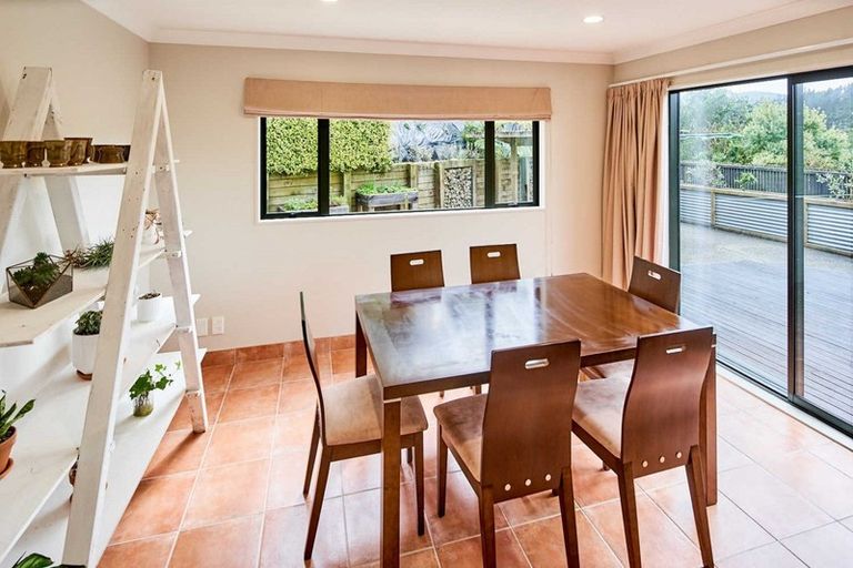 Photo of property in 3 Koukou Place, Normandale, Lower Hutt, 5010