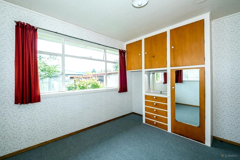 Photo of property in 1 Regent Street, Waimate, 7924