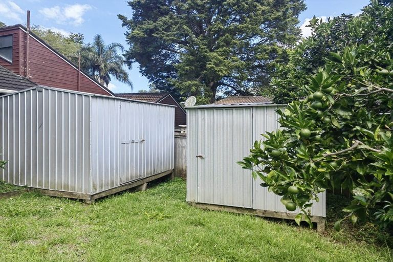 Photo of property in 33 Lynden Avenue, Hillcrest, Auckland, 0627