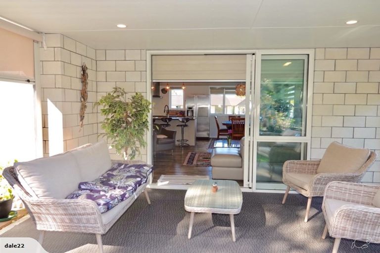 Photo of property in 16 Park Avenue, Mangawhai Heads, Mangawhai, 0505