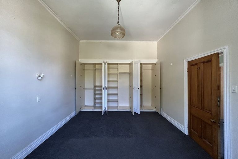 Photo of property in 30 Hargreaves Street, Mount Cook, Wellington, 6021