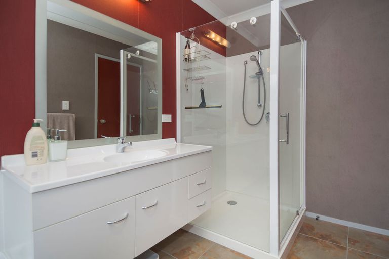 Photo of property in 2 Condor Drive, Pyes Pa, Tauranga, 3112