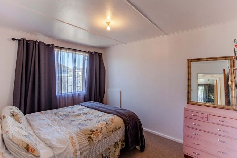 Photo of property in 10 Mackie Street, Waipukurau, 4200