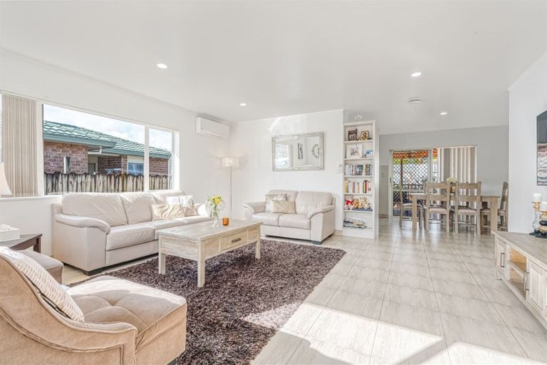 Photo of property in 4 Camberley Court, Manurewa East, Auckland, 2102