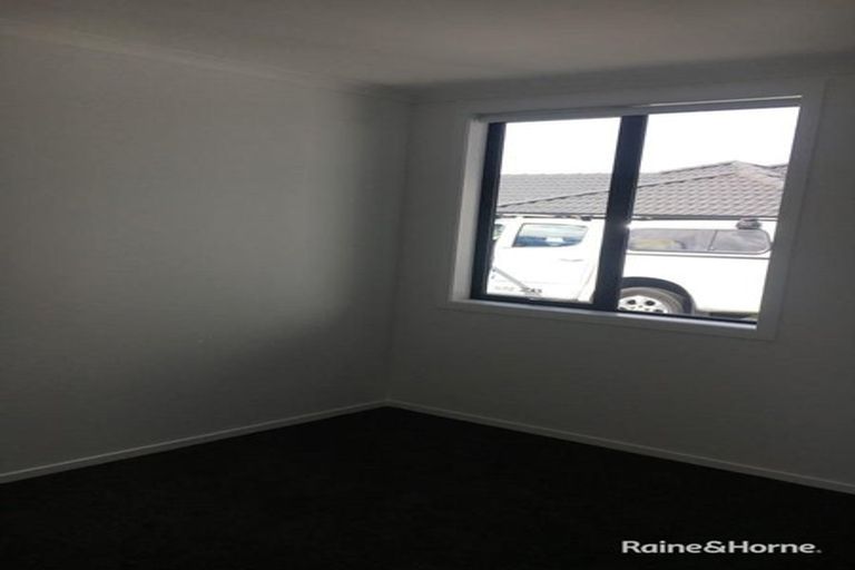 Photo of property in 37 Livingstone Drive, Papamoa Beach, Papamoa, 3118