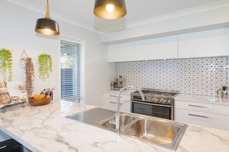 Photo of property in 16 Flaxgrove Place, Parklands, Christchurch, 8083