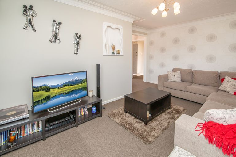 Photo of property in 26 Pembroke Street, Avondale, Christchurch, 8061