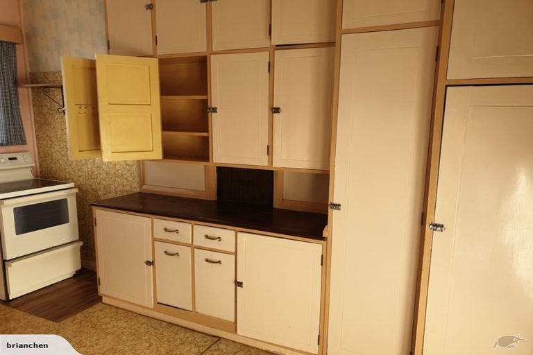 Photo of property in 10 Bould Street, Johnsonville, Wellington, 6037