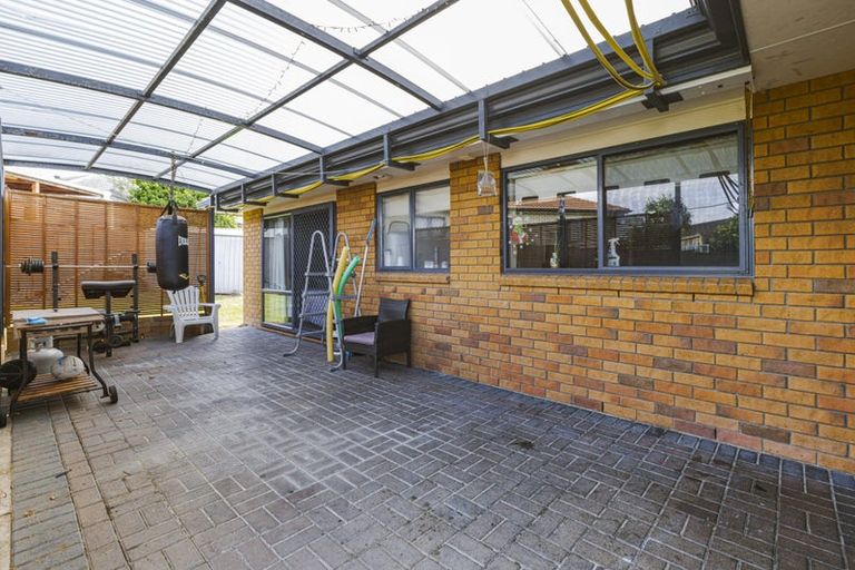 Photo of property in 323 Mahia Road, Weymouth, Auckland, 2103
