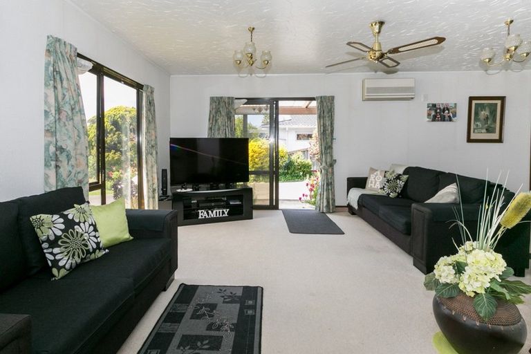 Photo of property in 16 Cardiff Place, Tamatea, Napier, 4112