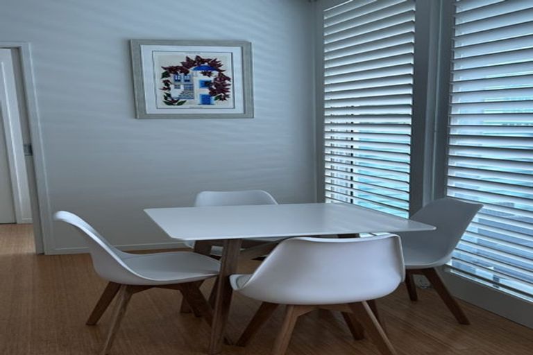 Photo of property in Sentinel Apartments, 402/3 Northcroft Street, Takapuna, Auckland, 0622