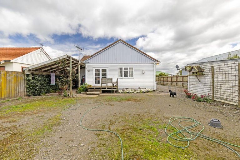 Photo of property in 17 Robert Street, Marton, 4710