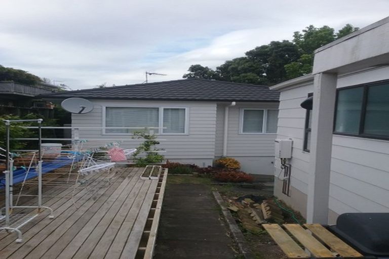 Photo of property in 48 Pemberton Avenue, Bayview, Auckland, 0629