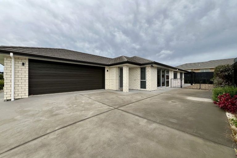 Photo of property in 19 Lake Drive, Tikipunga, Whangarei, 0112
