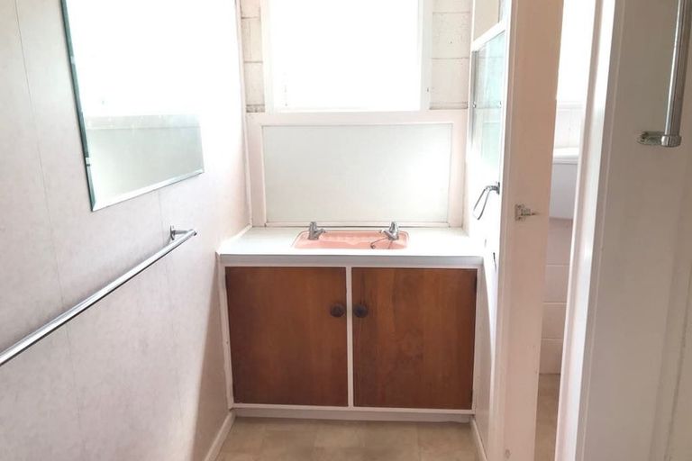 Photo of property in 24 Northgrove Avenue, Hillcrest, Auckland, 0627