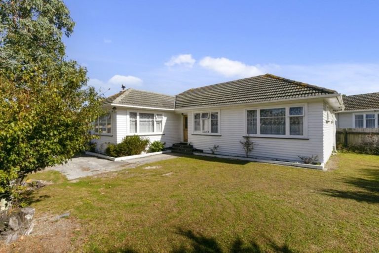 Photo of property in 35 Frederick Street, Wainuiomata, Lower Hutt, 5014