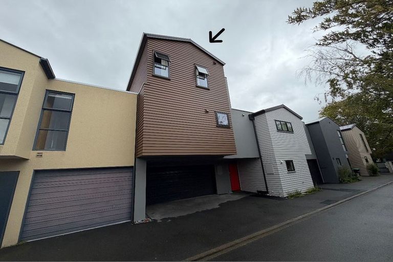 Photo of property in 4/25 Grove Road, Addington, Christchurch, 8024