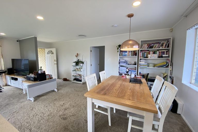 Photo of property in 15 Robin Brooke Drive, Flat Bush, Auckland, 2019