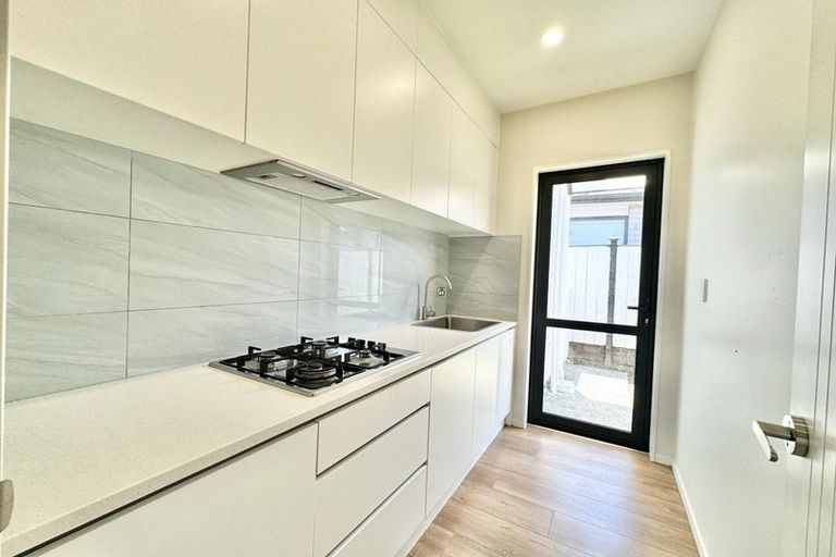 Photo of property in 53 Twin Parks Rise, Papakura, 2110