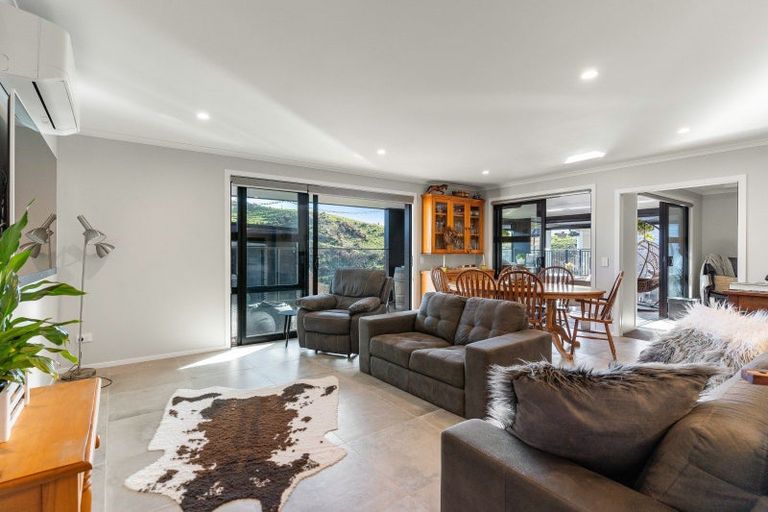 Photo of property in 15 Bob Carter Place, Welcome Bay, Tauranga, 3175
