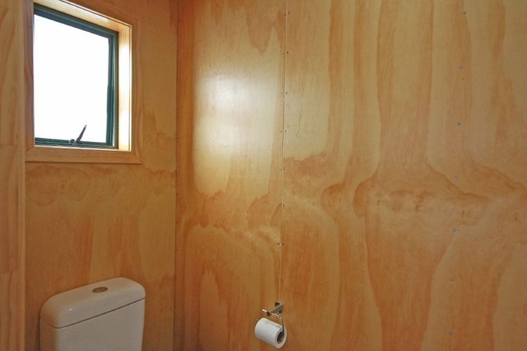 Photo of property in 105 Hampton Road, Whangamata, 3620