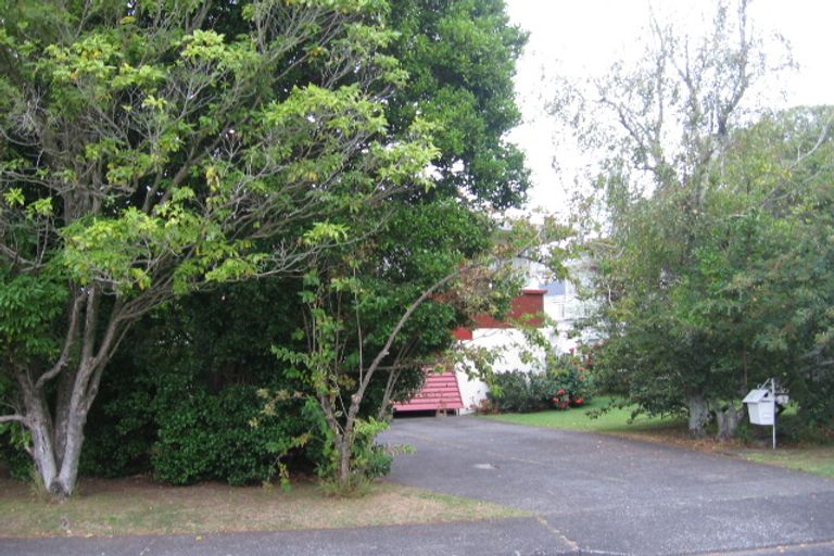 Photo of property in 3 Terrylyn Drive, Hillcrest, Auckland, 0627