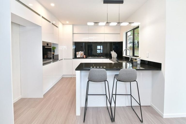 Photo of property in 46 Resolution Drive, Gulf Harbour, Whangaparaoa, 0930