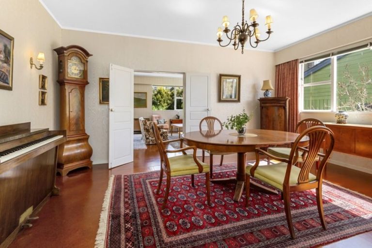 Photo of property in 3 Mckeefry Grove, Tawa, Wellington, 5028