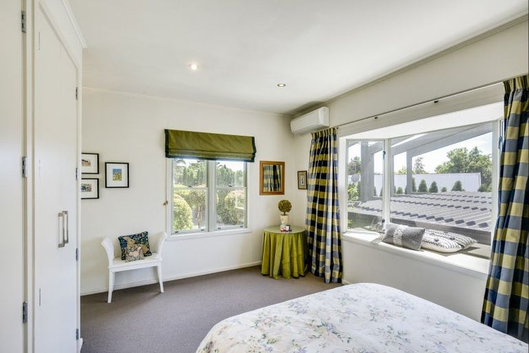 Photo of property in 18 Lucknow Road, Havelock North, 4130