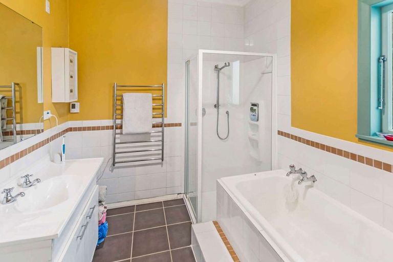 Photo of property in 76 Ikitara Road, Whanganui East, Whanganui, 4500