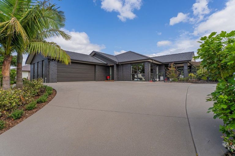 Photo of property in 32 Leeward Drive, Whitianga, 3510