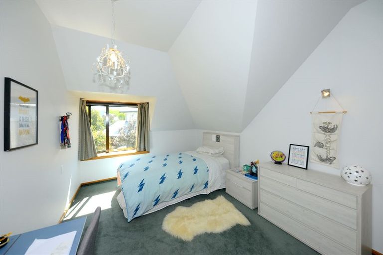 Photo of property in 33 O'connor Place, Burnside, Christchurch, 8053