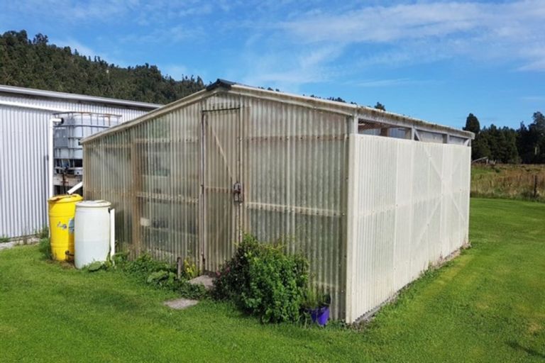 Photo of property in 751 La Fontaine Road, Harihari, 7884