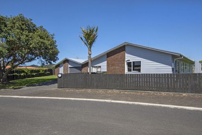Photo of property in 1 Rerewai Place, Tikipunga, Whangarei, 0112