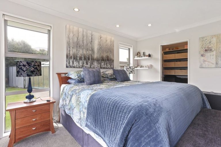 Photo of property in 15 Belgrave Drive, Rangiora, 7400