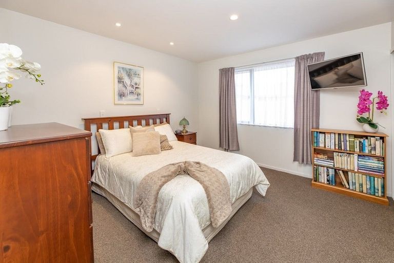 Photo of property in 16 Clinton Lane, Woolston, Christchurch, 8062