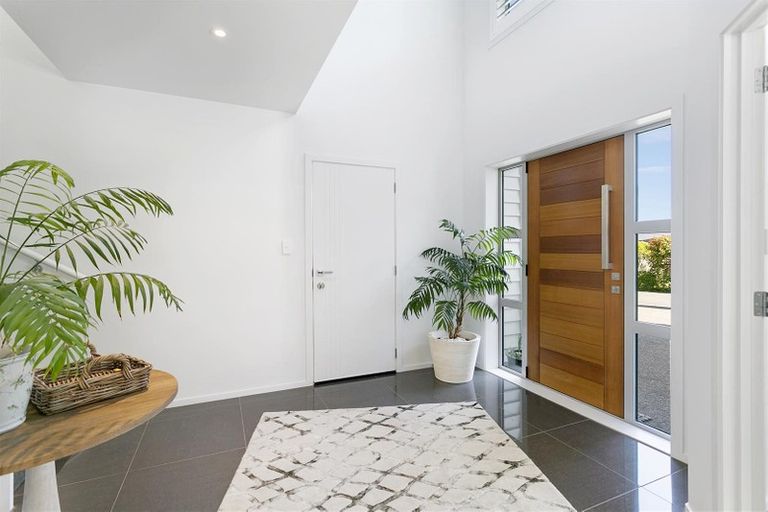 Photo of property in 12 Chesham Avenue, Waipahihi, Taupo, 3330