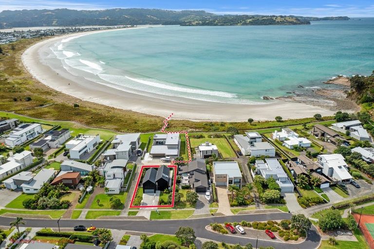 Photo of property in 57 Taumata Road, Omaha, 0986