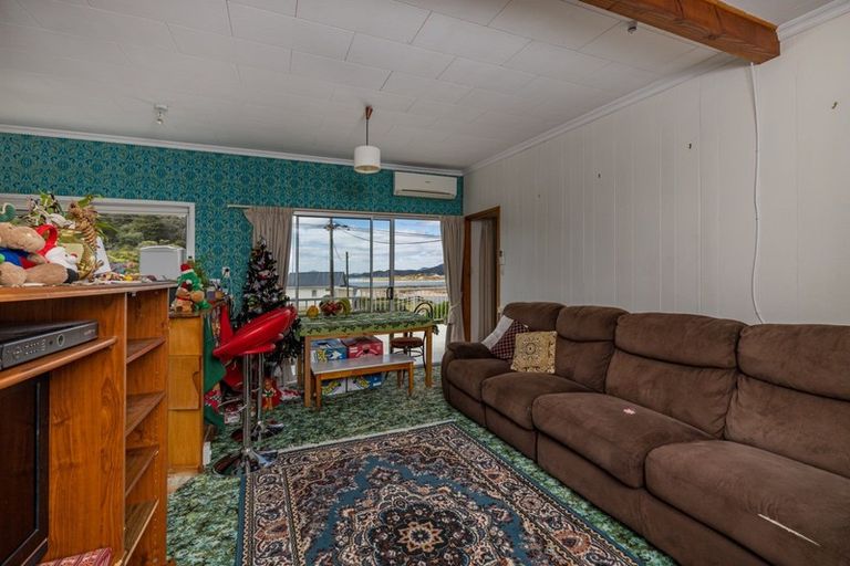 Photo of property in 35 Te Maika Road, Ngunguru, Whangarei, 0173