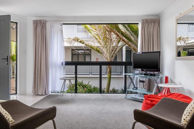 Photo of property in Atlas Apartments, 17/49 Maunganui Road, Mount Maunganui, 3116