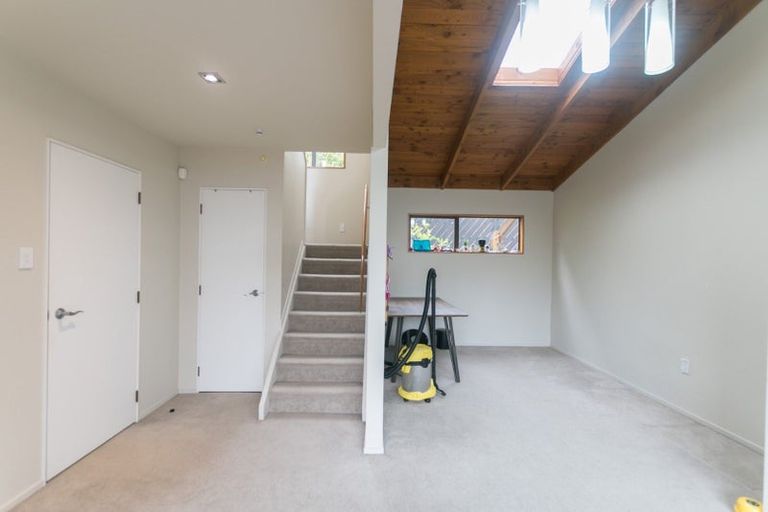 Photo of property in 8 Elmira Place, Browns Bay, Auckland, 0630